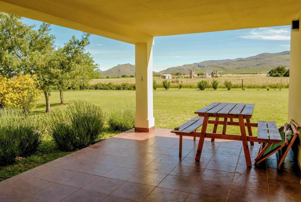 Villa Cabanas De Las Pinturas Sierra de la Ventana Exterior foto